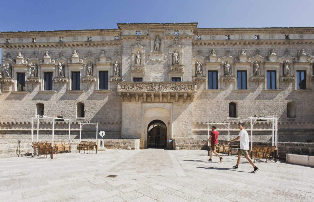 facciata frontale del castello di Corigliano D'Otranto